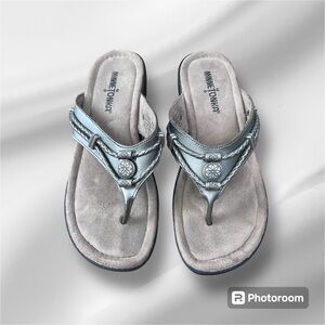 EUC Minnetonka Sandals